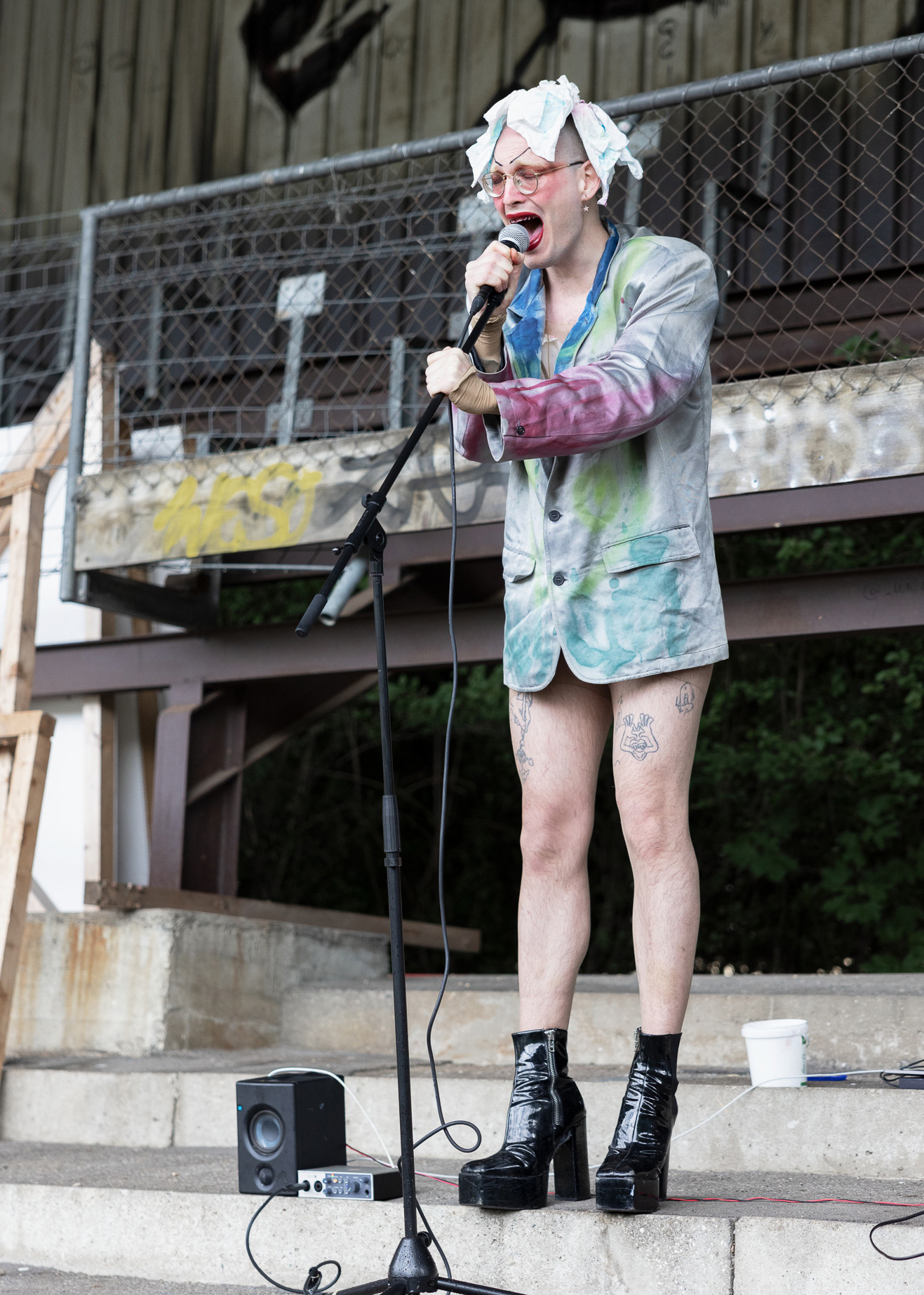 under_the_skin_until_the_bones-performance_day-espace_annexe
